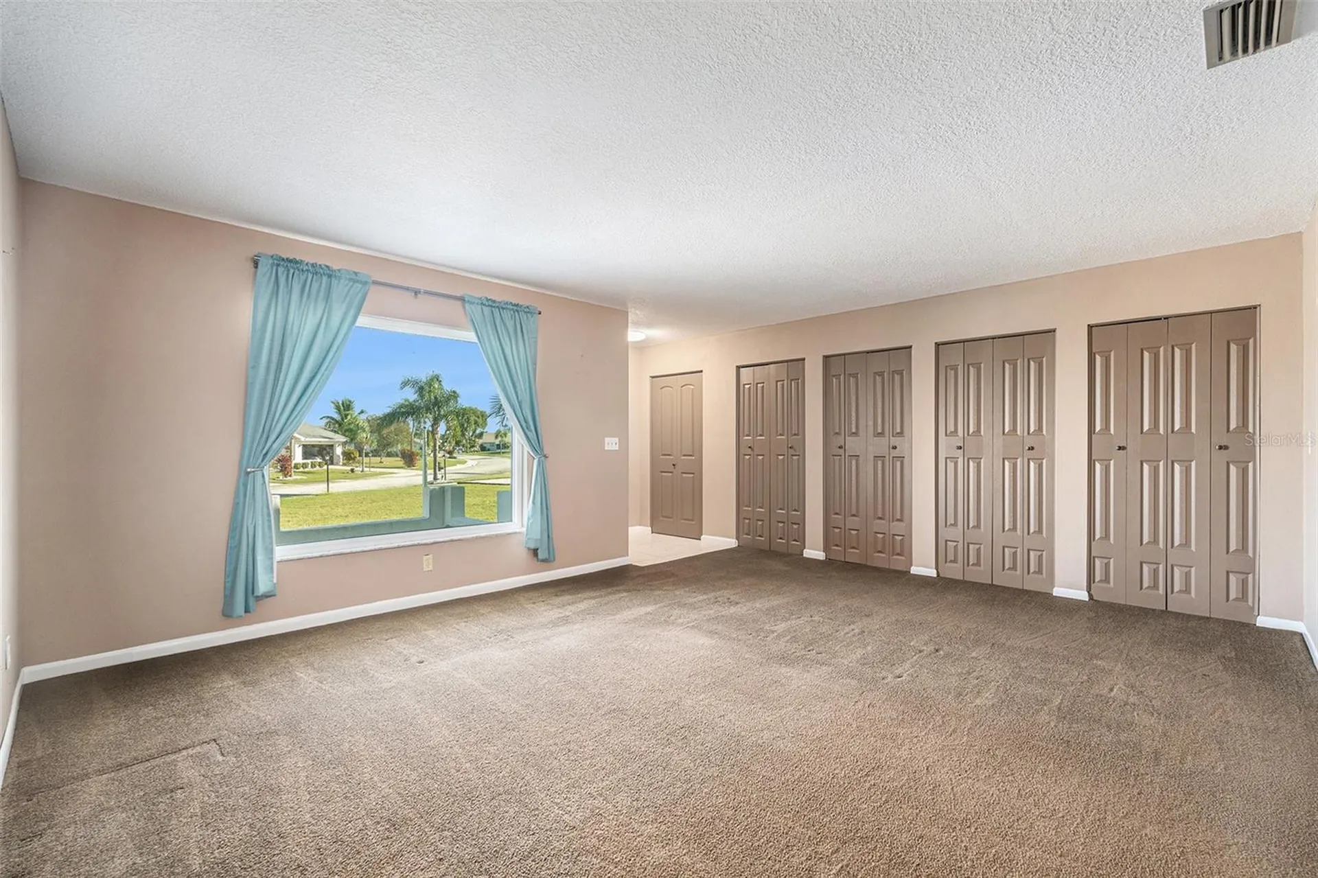 382 Club Manor Drive Sun City Center FL 33573