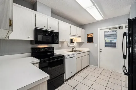 382 Club Manor Drive Sun City Center FL 33573