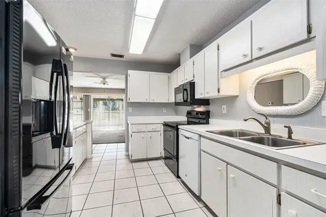 382 Club Manor Drive Sun City Center FL 33573
