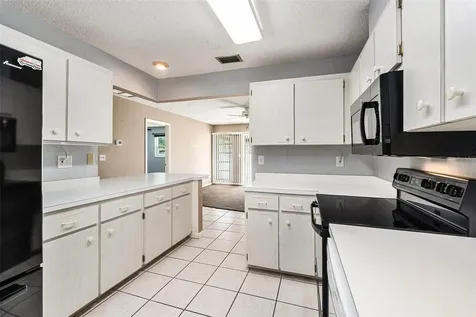 382 Club Manor Drive Sun City Center FL 33573