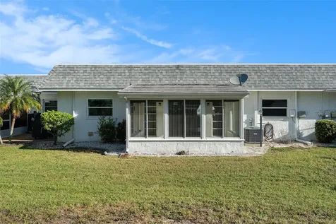 382 Club Manor Drive Sun City Center FL 33573