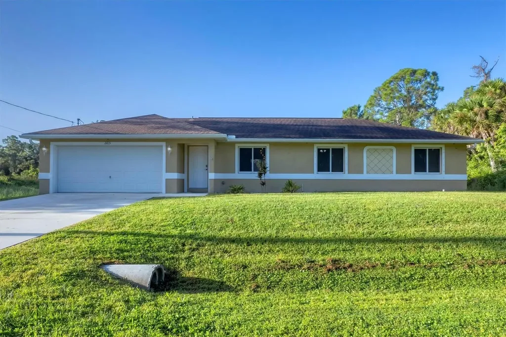 2415 Nowatney Avenue North Port FL 34286