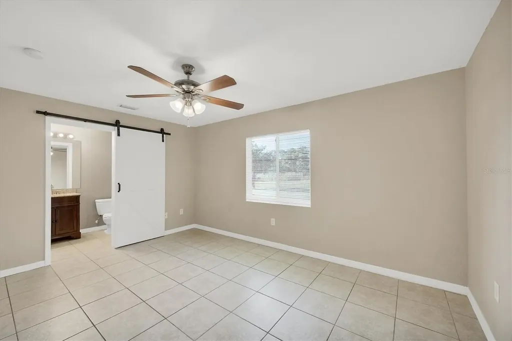 2415 Nowatney Avenue North Port FL 34286
