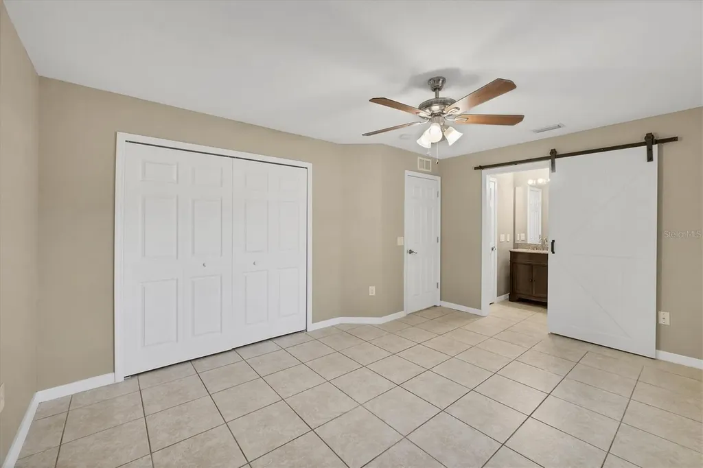 2415 Nowatney Avenue North Port FL 34286