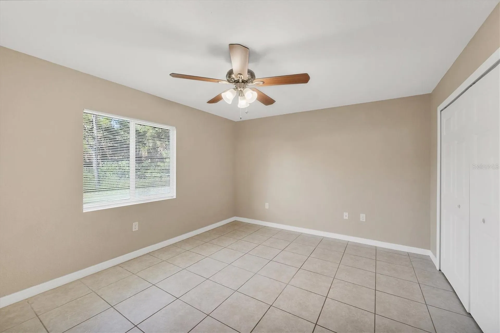2415 Nowatney Avenue North Port FL 34286