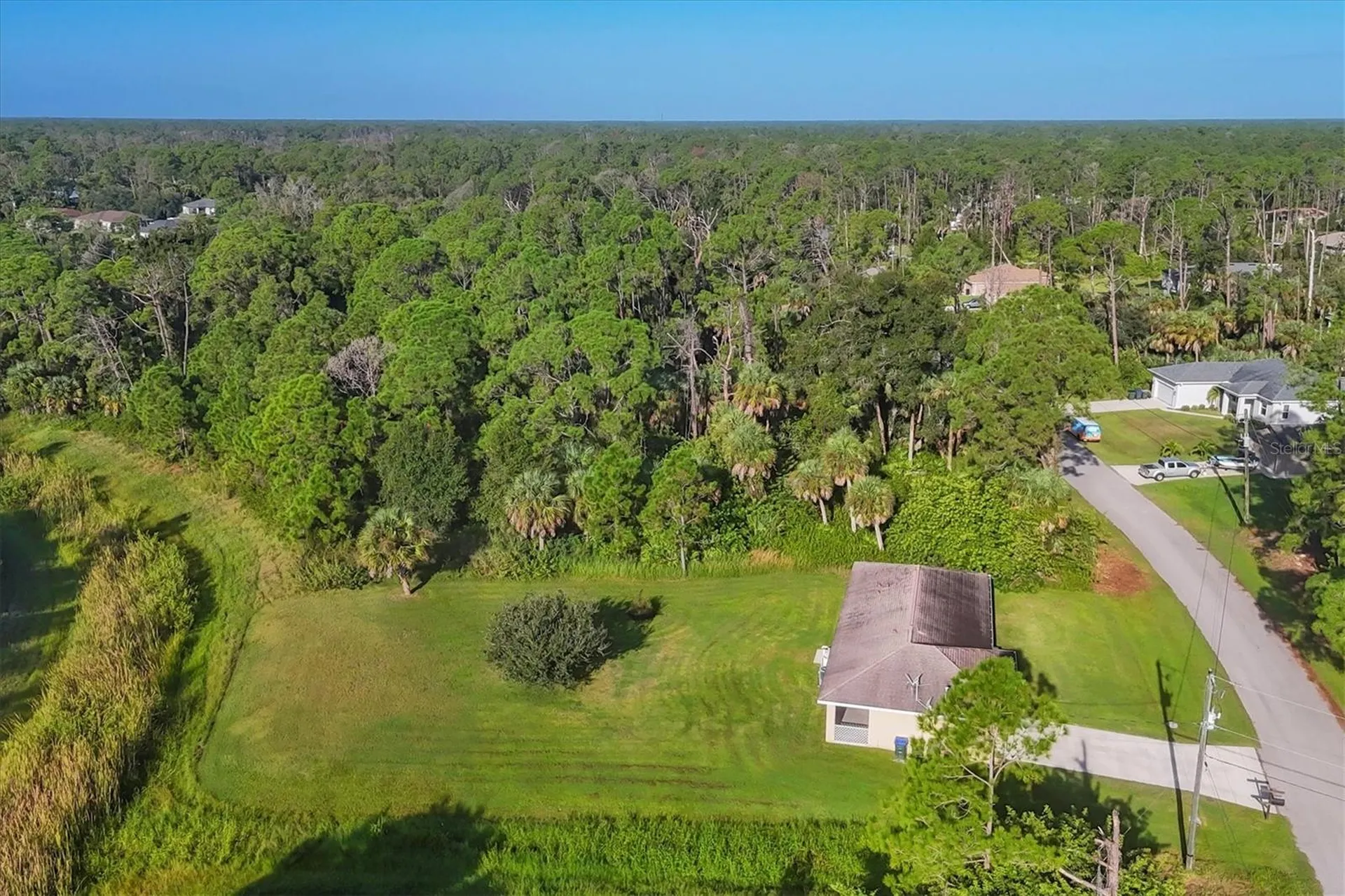 2415 Nowatney Avenue North Port FL 34286