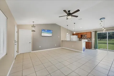 2415 Nowatney Avenue North Port FL 34286