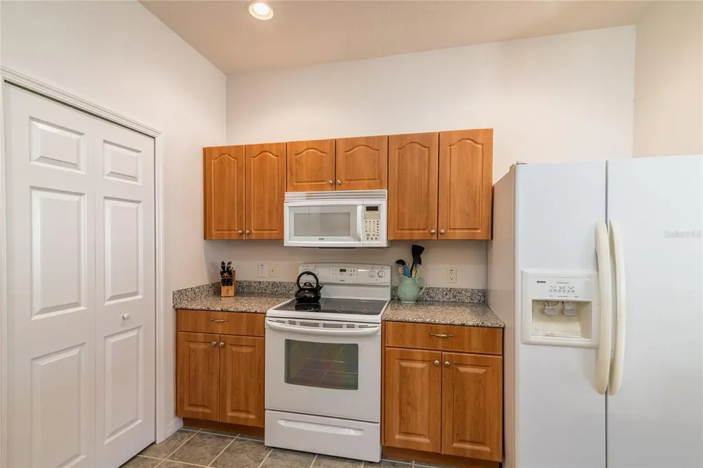 21008 Sunpoint Way Lutz FL 33558
