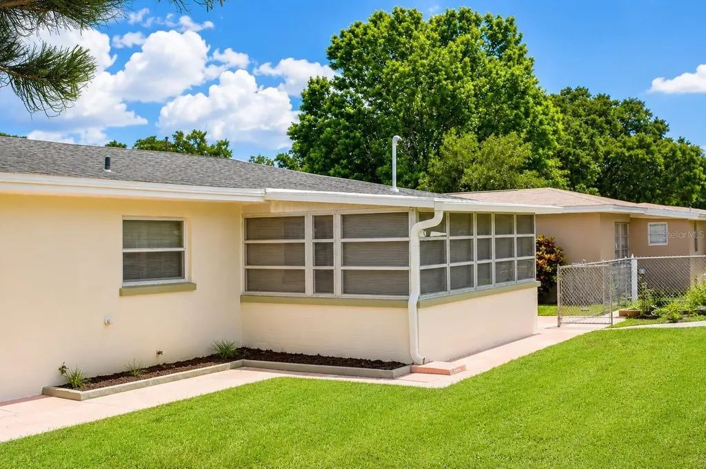 1559 Barry Road Clearwater FL 33756