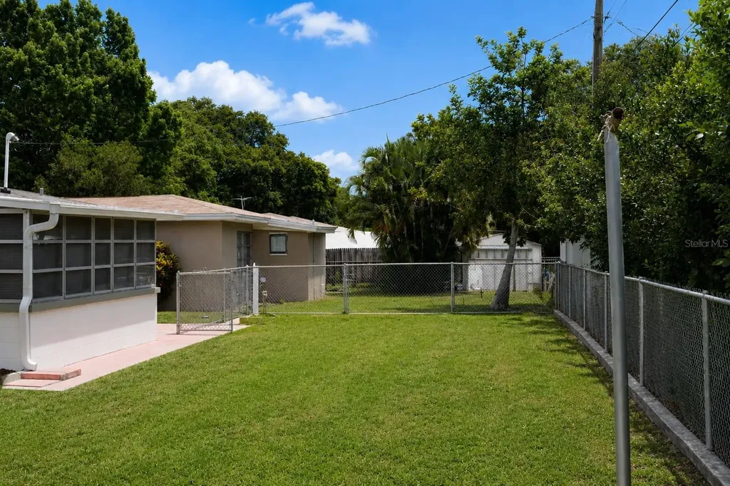1559 Barry Road Clearwater FL 33756