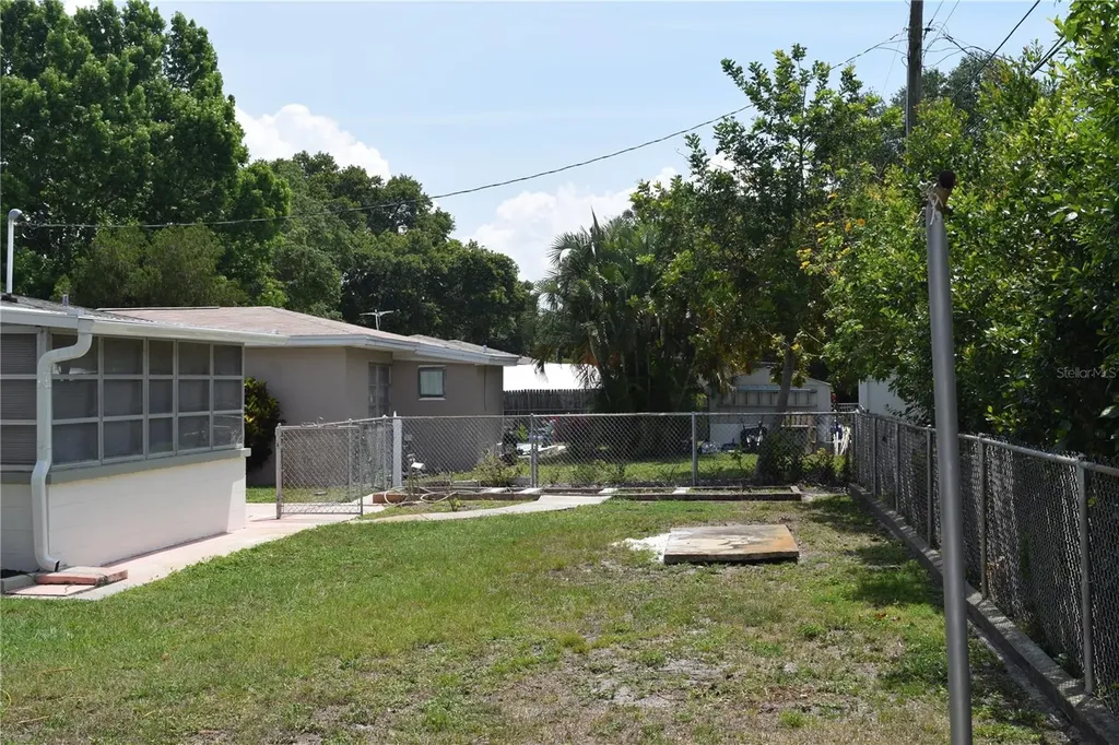 1559 Barry Road Clearwater FL 33756