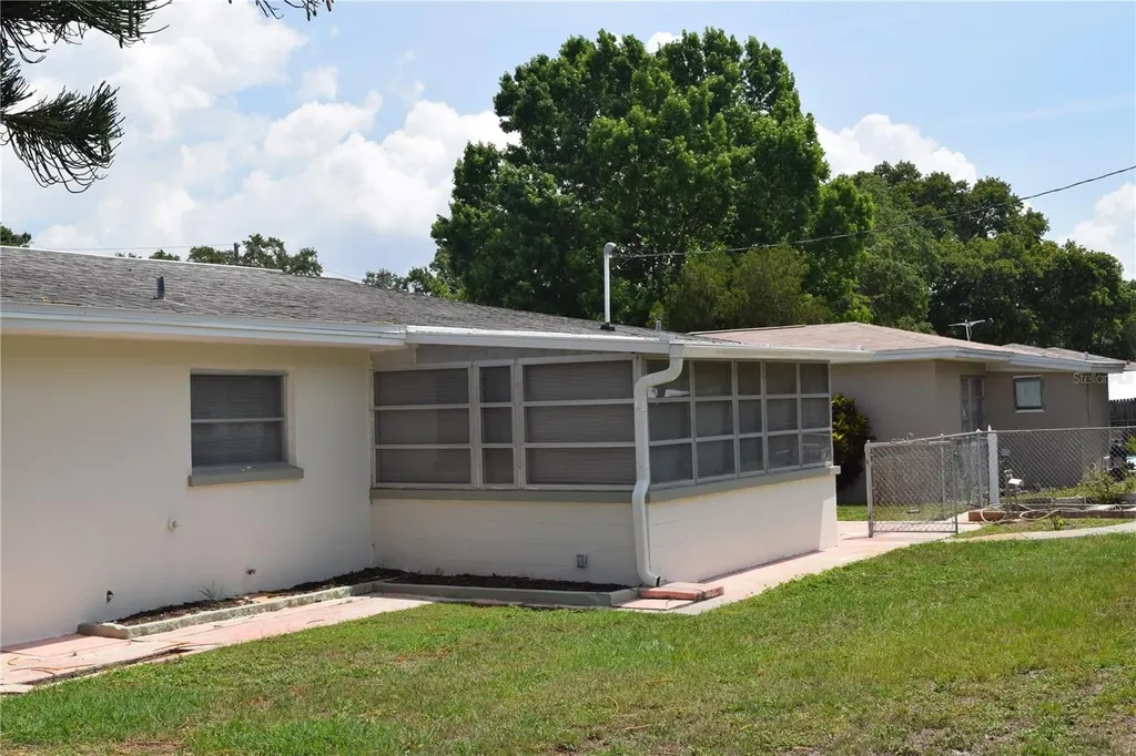 1559 Barry Road Clearwater FL 33756