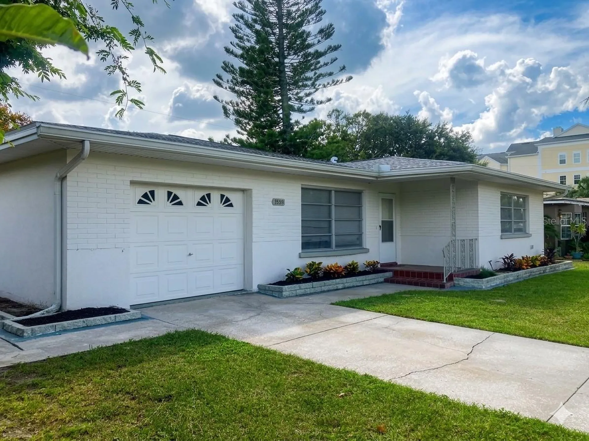 1559 Barry Road Clearwater FL 33756