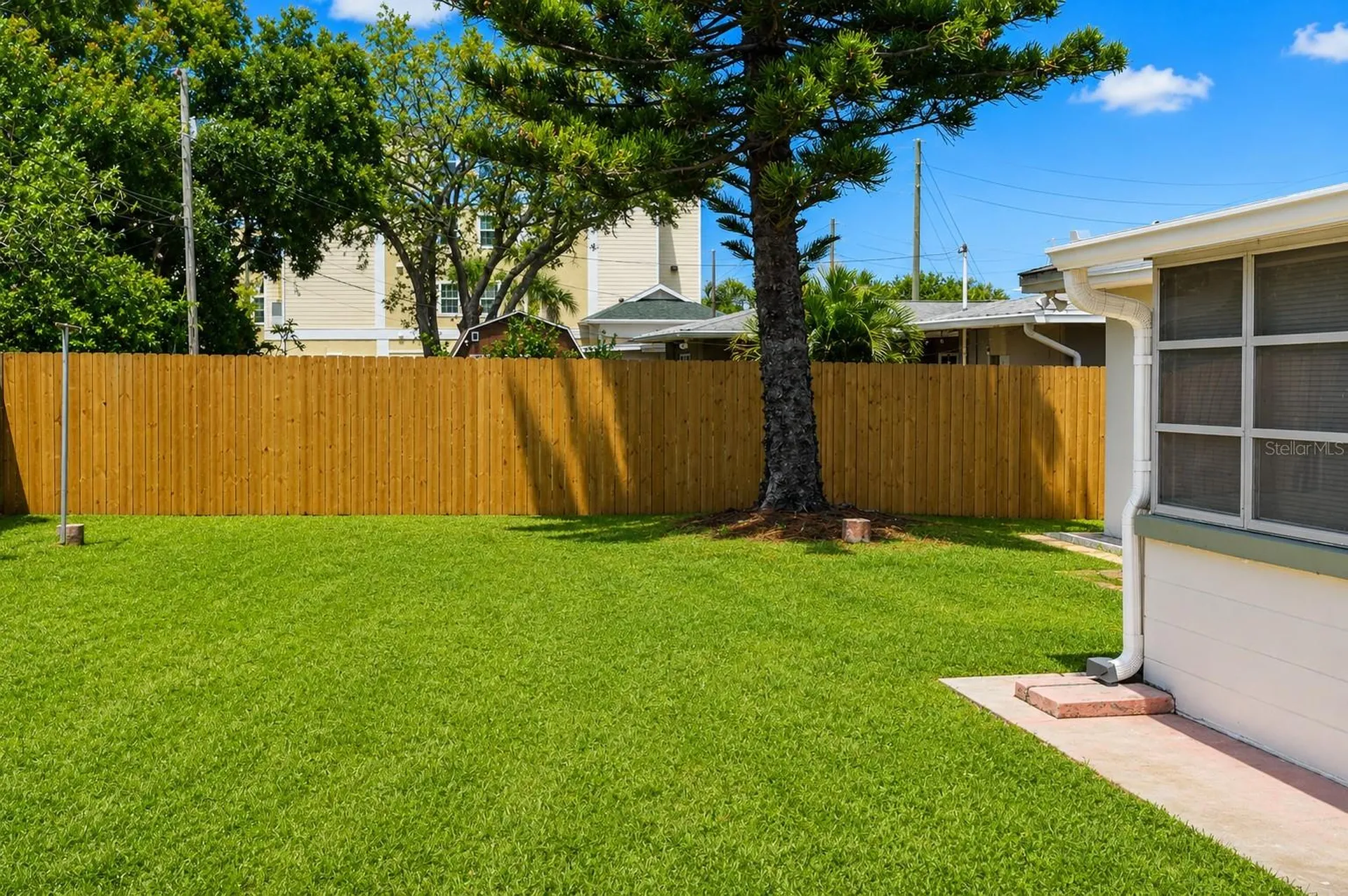1559 Barry Road Clearwater FL 33756