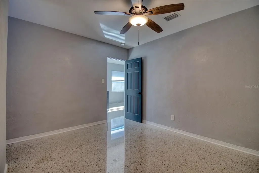 634 15 Avenue S St Petersburg FL 33701