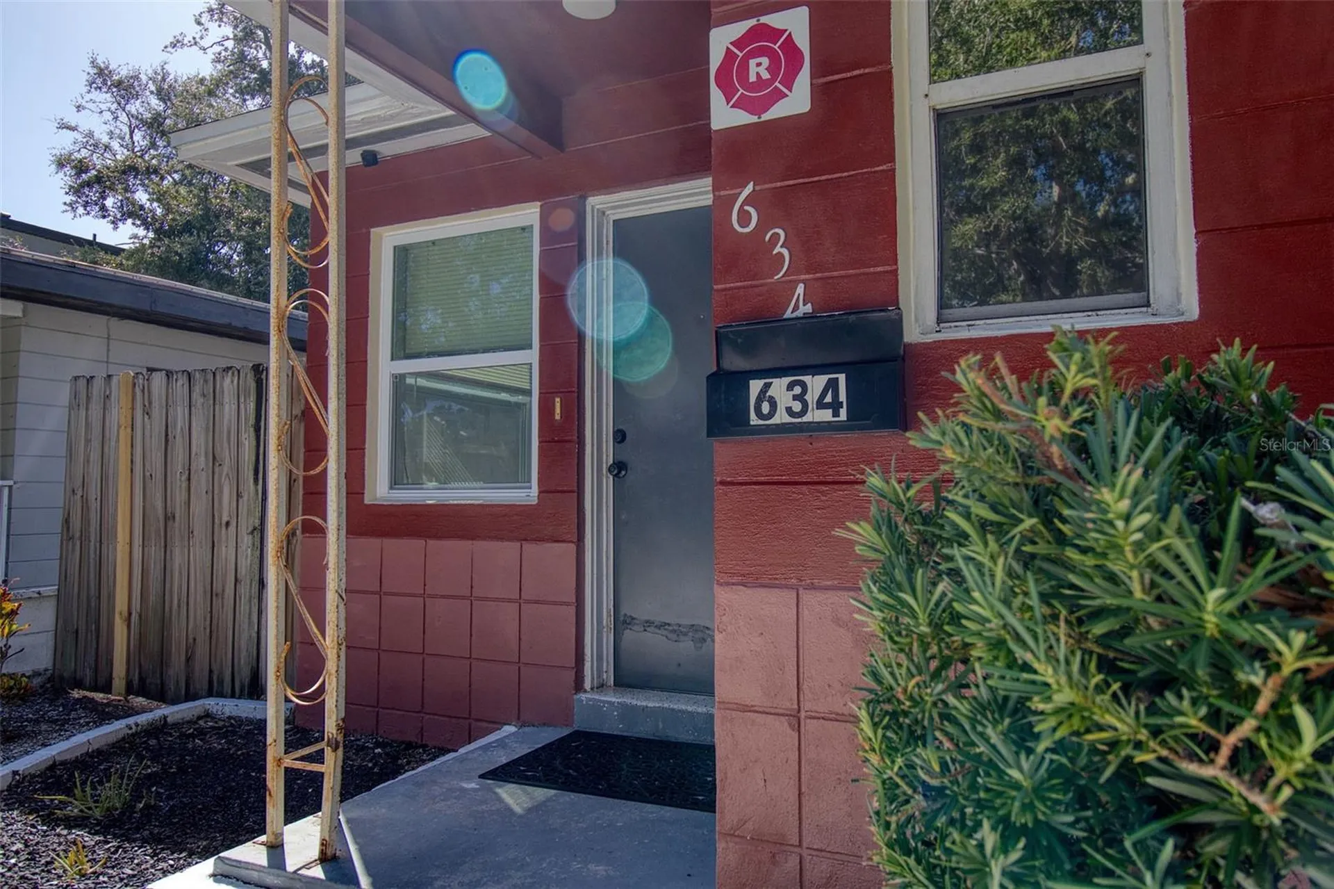 634 15 Avenue S St Petersburg FL 33701