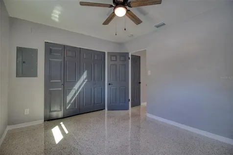 634 15 Avenue S St Petersburg FL 33701