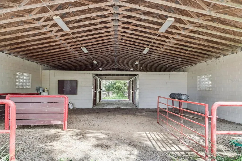 551 NE 200 Avenue Williston FL 32696