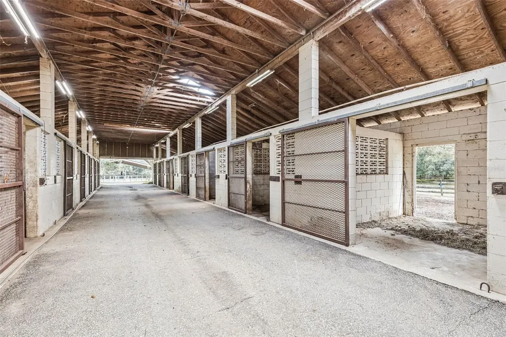 551 NE 200 Avenue Williston FL 32696