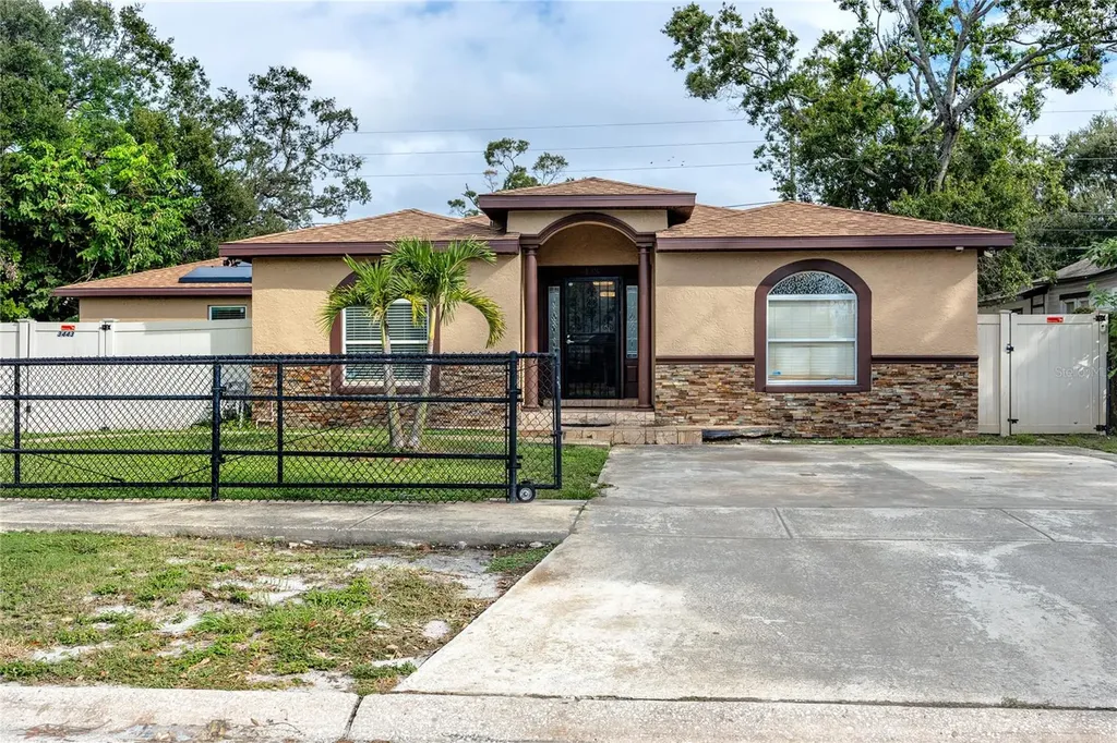 3443 16th Avenue S St Petersburg FL 33711