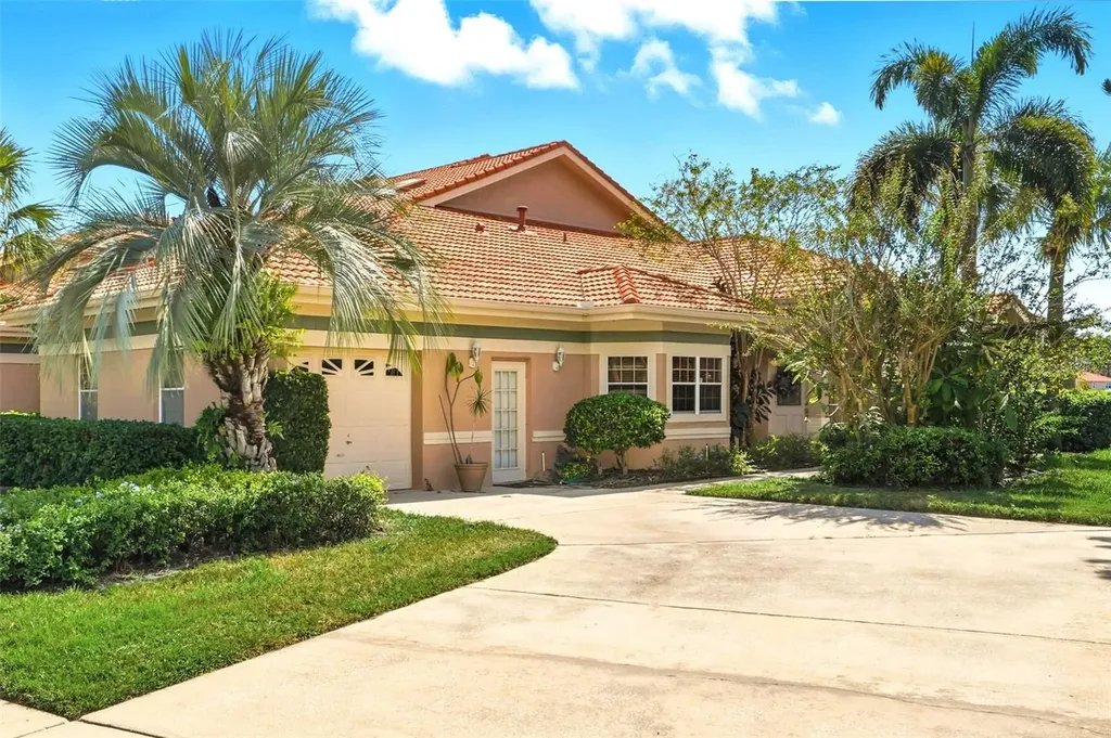 4870 Watervista Drive Orlando FL 32821