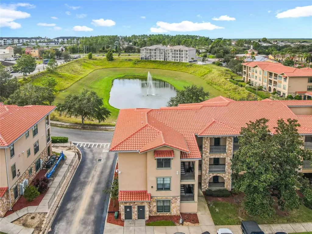 907 Charo Parkway Davenport FL 33897
