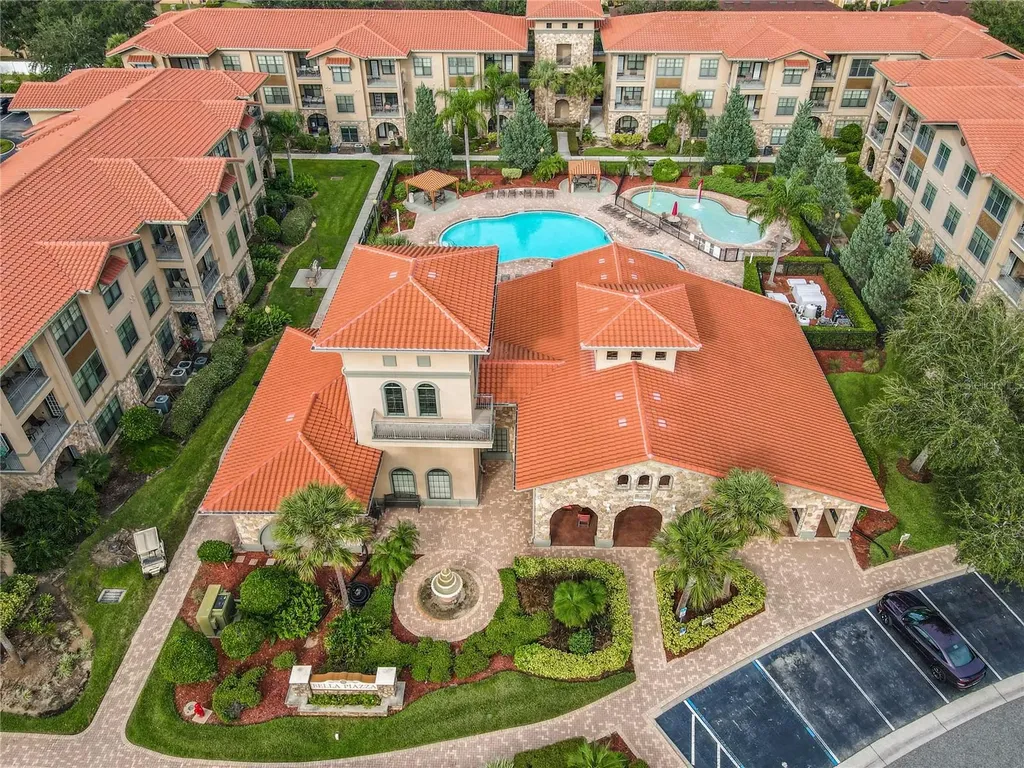 907 Charo Parkway Davenport FL 33897