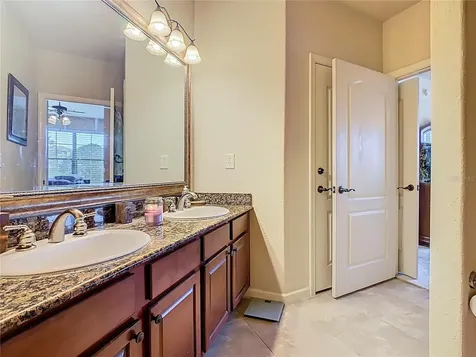 907 Charo Parkway Davenport FL 33897