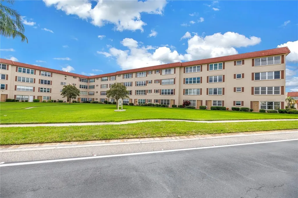 9950 62nd Terrace N St Petersburg FL 33708