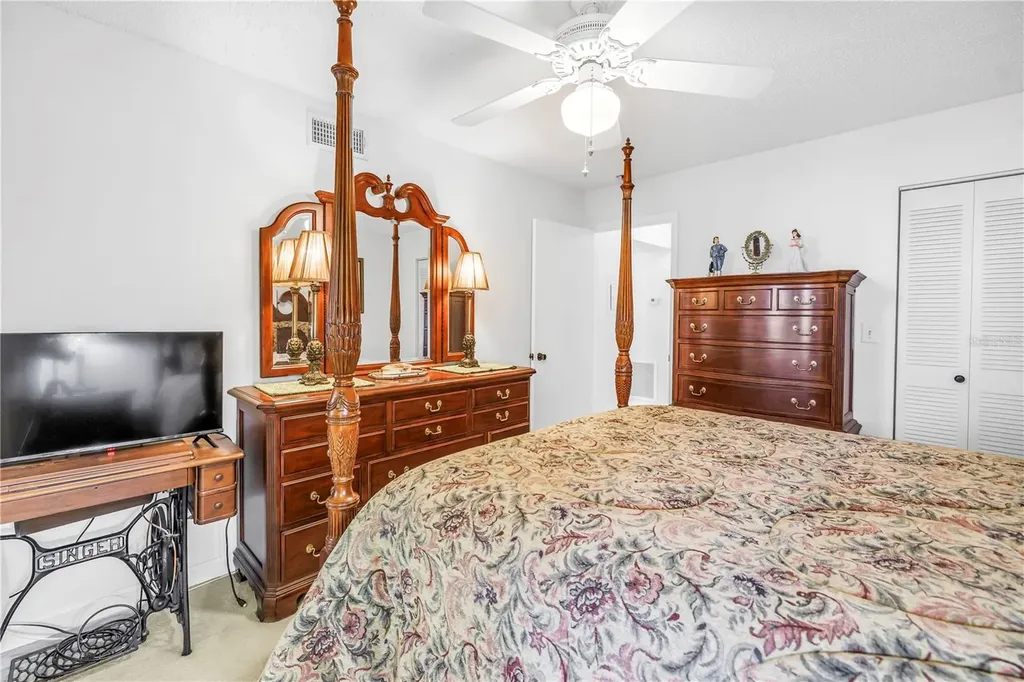 9950 62nd Terrace N St Petersburg FL 33708
