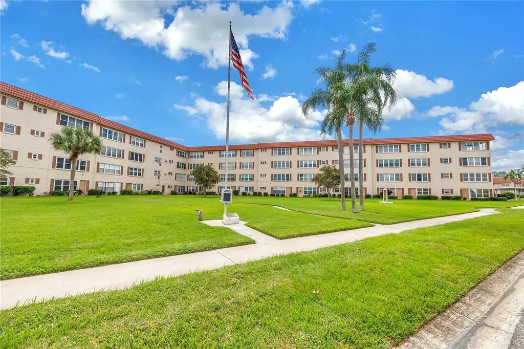 9950 62nd Terrace N St Petersburg FL 33708
