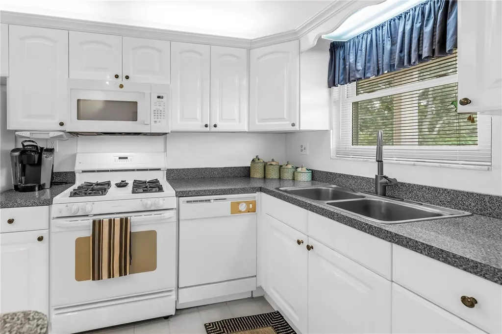 9950 62nd Terrace N St Petersburg FL 33708