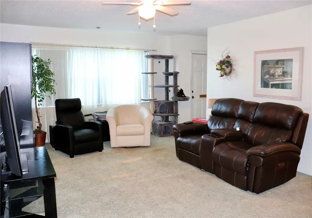 6990 Versailles N Pinellas Park FL 33781