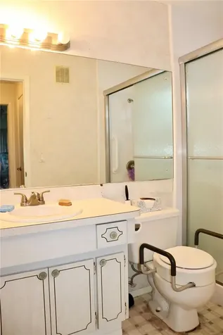 6990 Versailles N Pinellas Park FL 33781