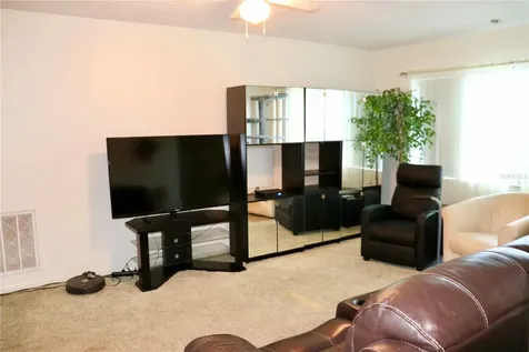 6990 Versailles N Pinellas Park FL 33781