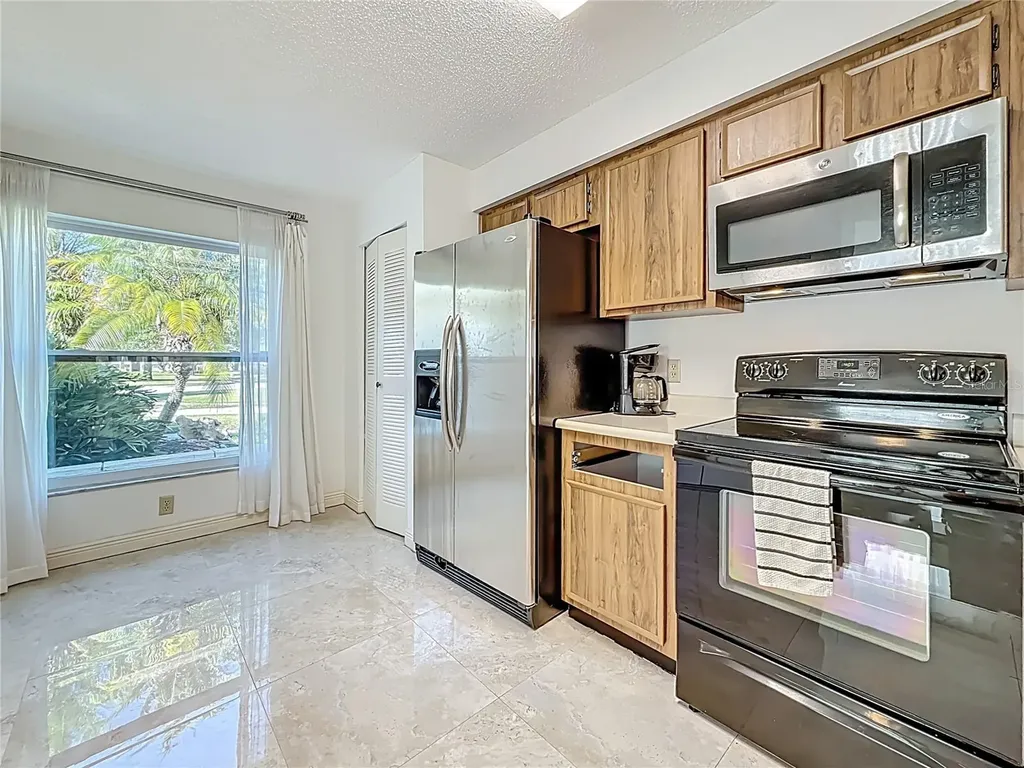 1909 Castle Bay Court Oldsmar FL 34677