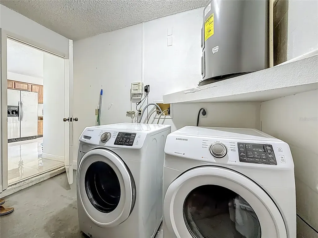1909 Castle Bay Court Oldsmar FL 34677
