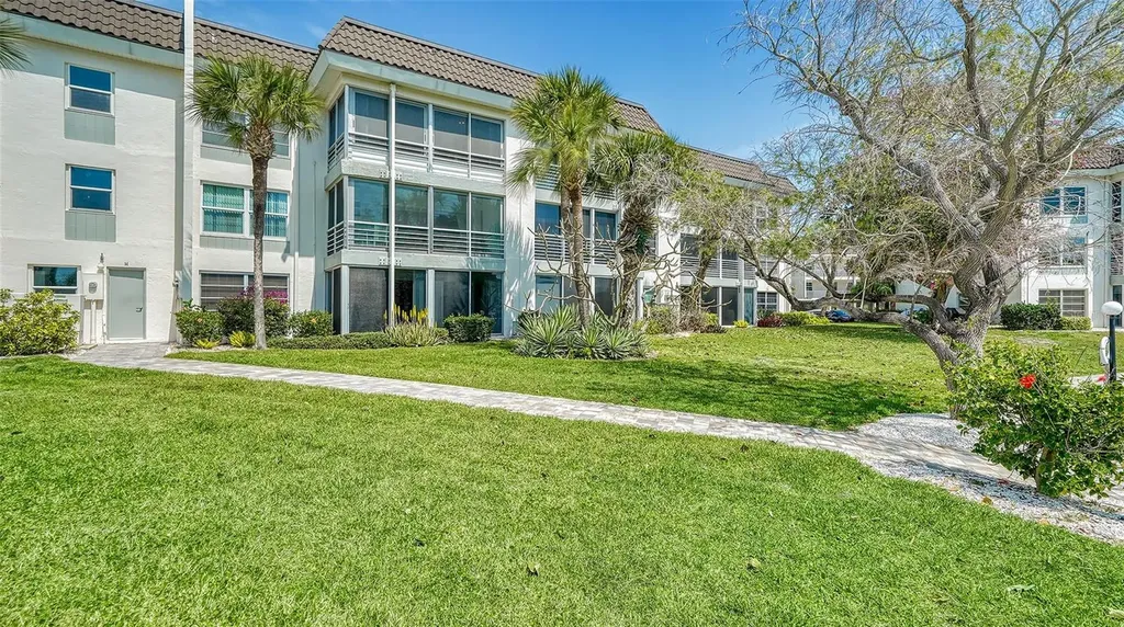 4380 Exeter Drive Longboat Key FL 34228