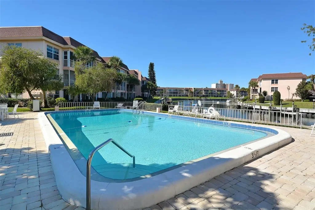 4380 Exeter Drive Longboat Key FL 34228