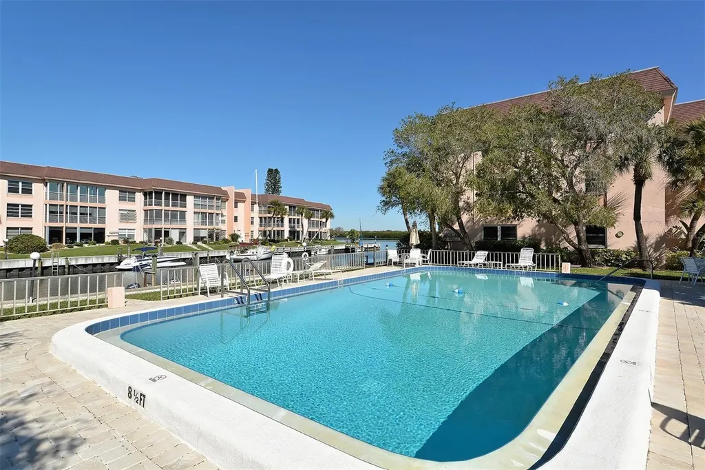 4380 Exeter Drive Longboat Key FL 34228