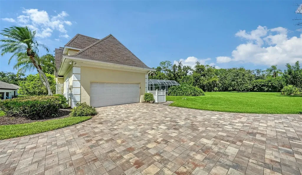 7401 Hemlock Lane Sarasota FL 34241