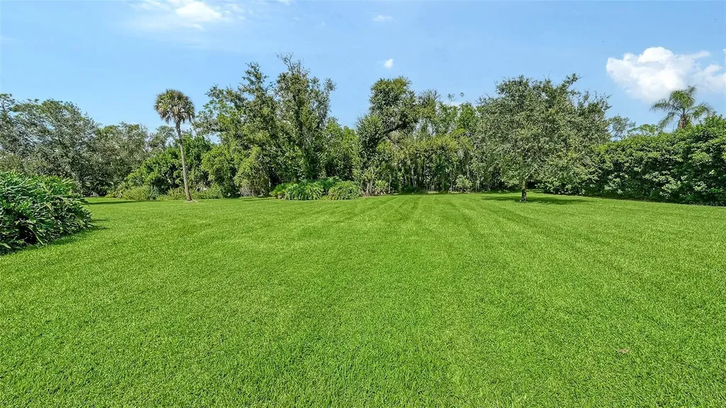 7401 Hemlock Lane Sarasota FL 34241
