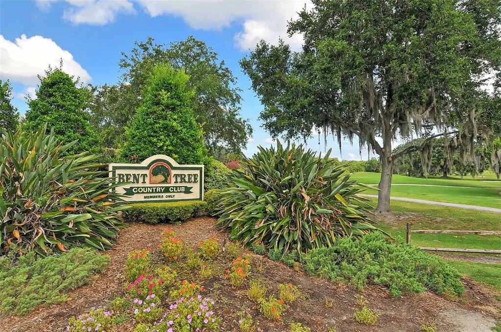 7401 Hemlock Lane Sarasota FL 34241