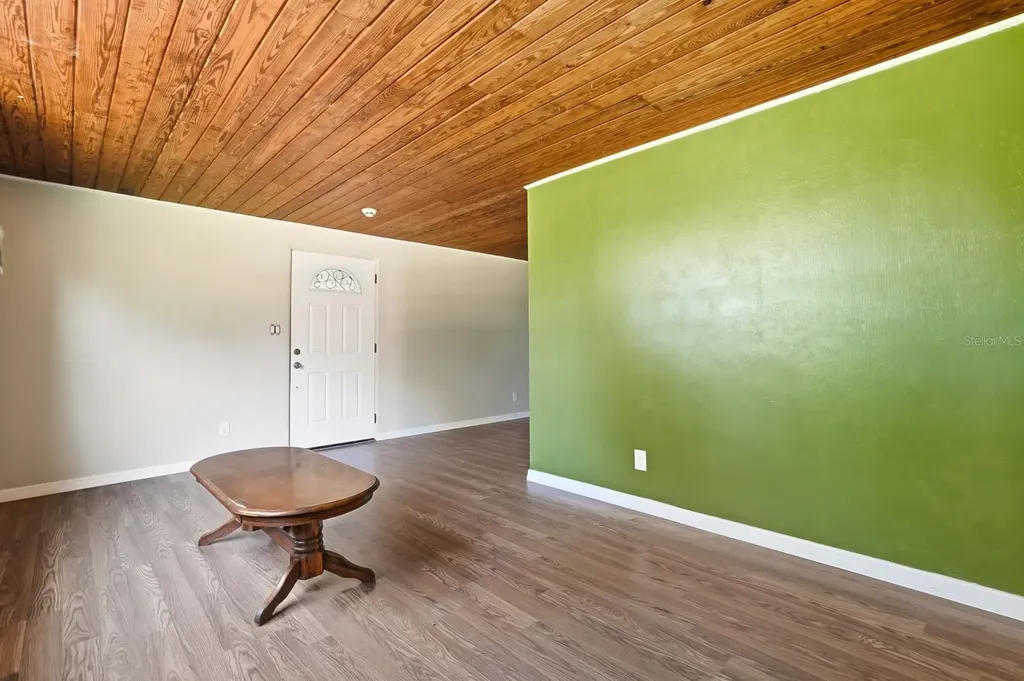 437 Lockhart Street Daytona Beach FL 32114