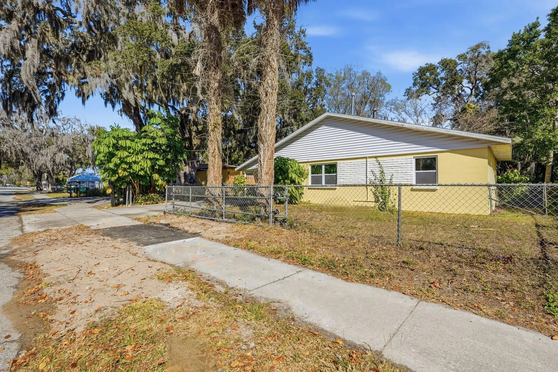 437 Lockhart Street Daytona Beach FL 32114