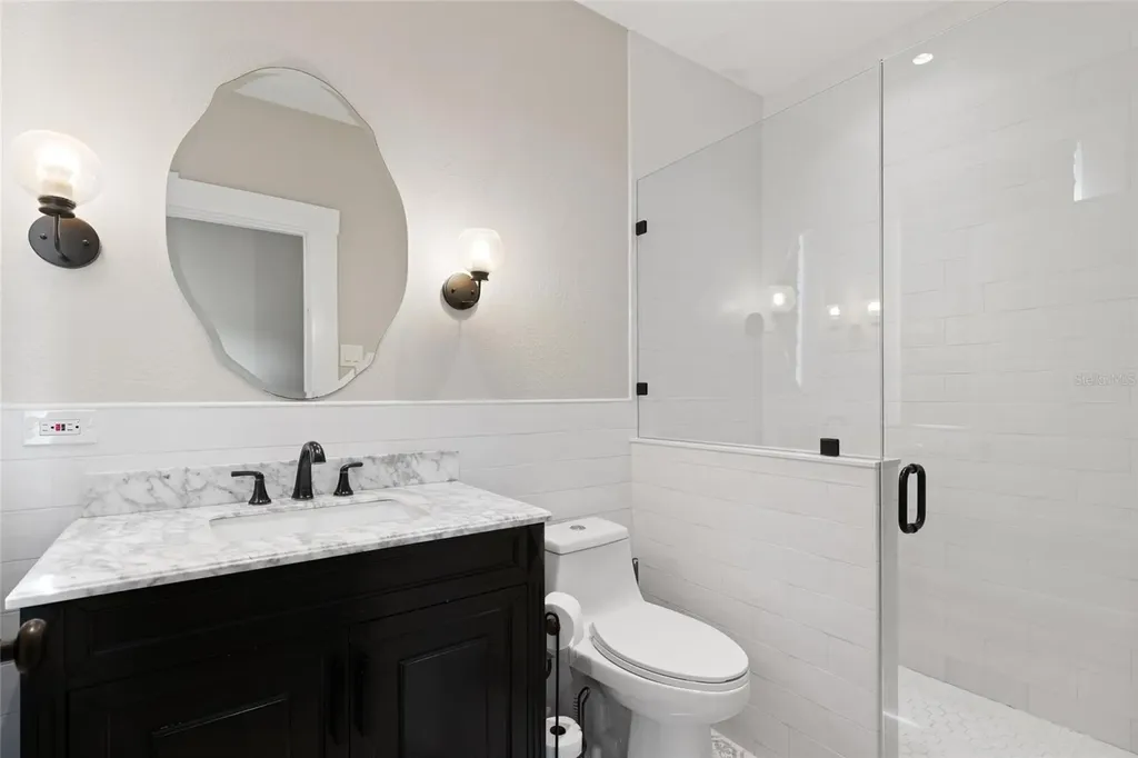 4 W Orange Street Tarpon Springs FL 34689