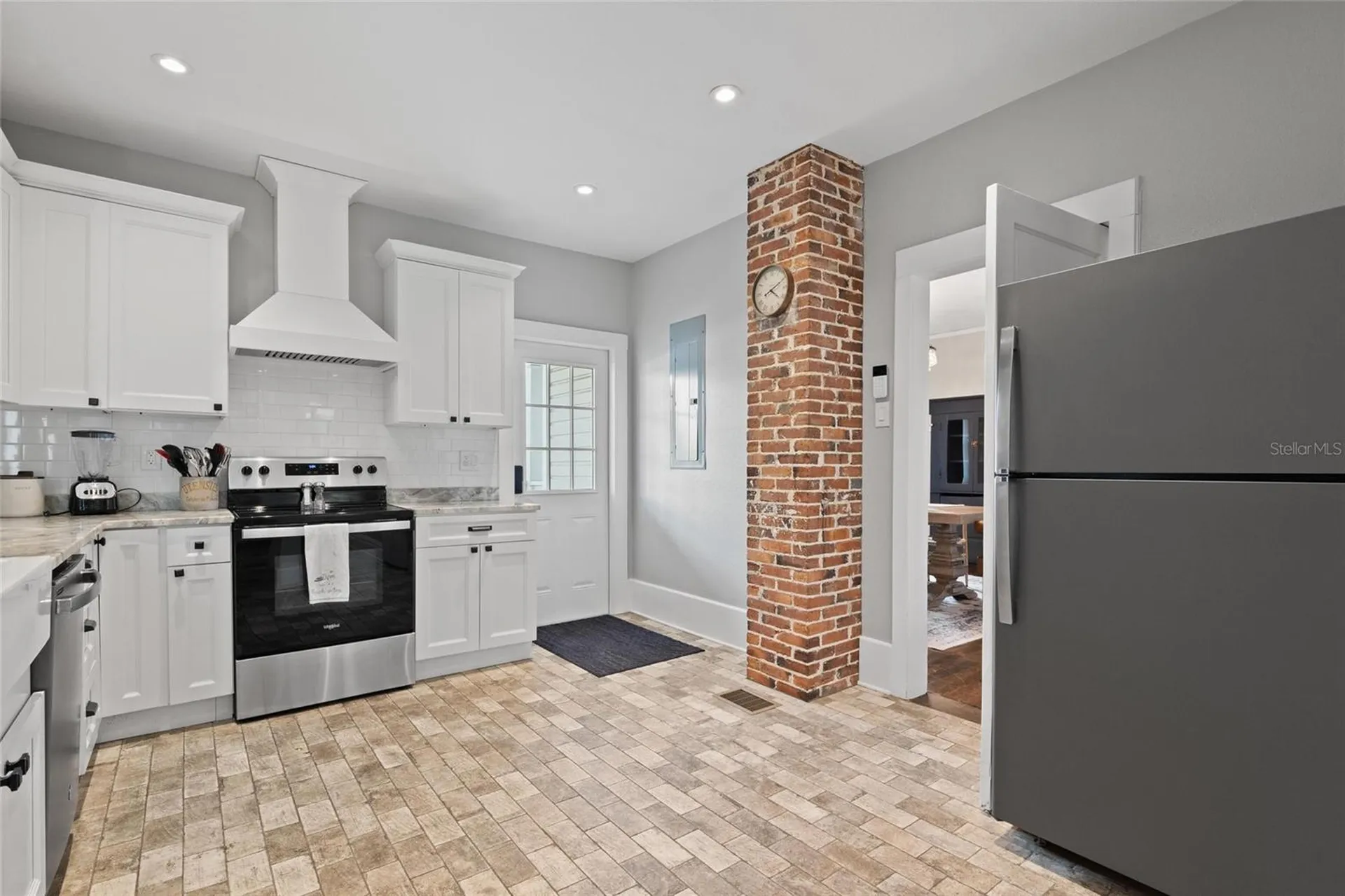 4 W Orange Street Tarpon Springs FL 34689