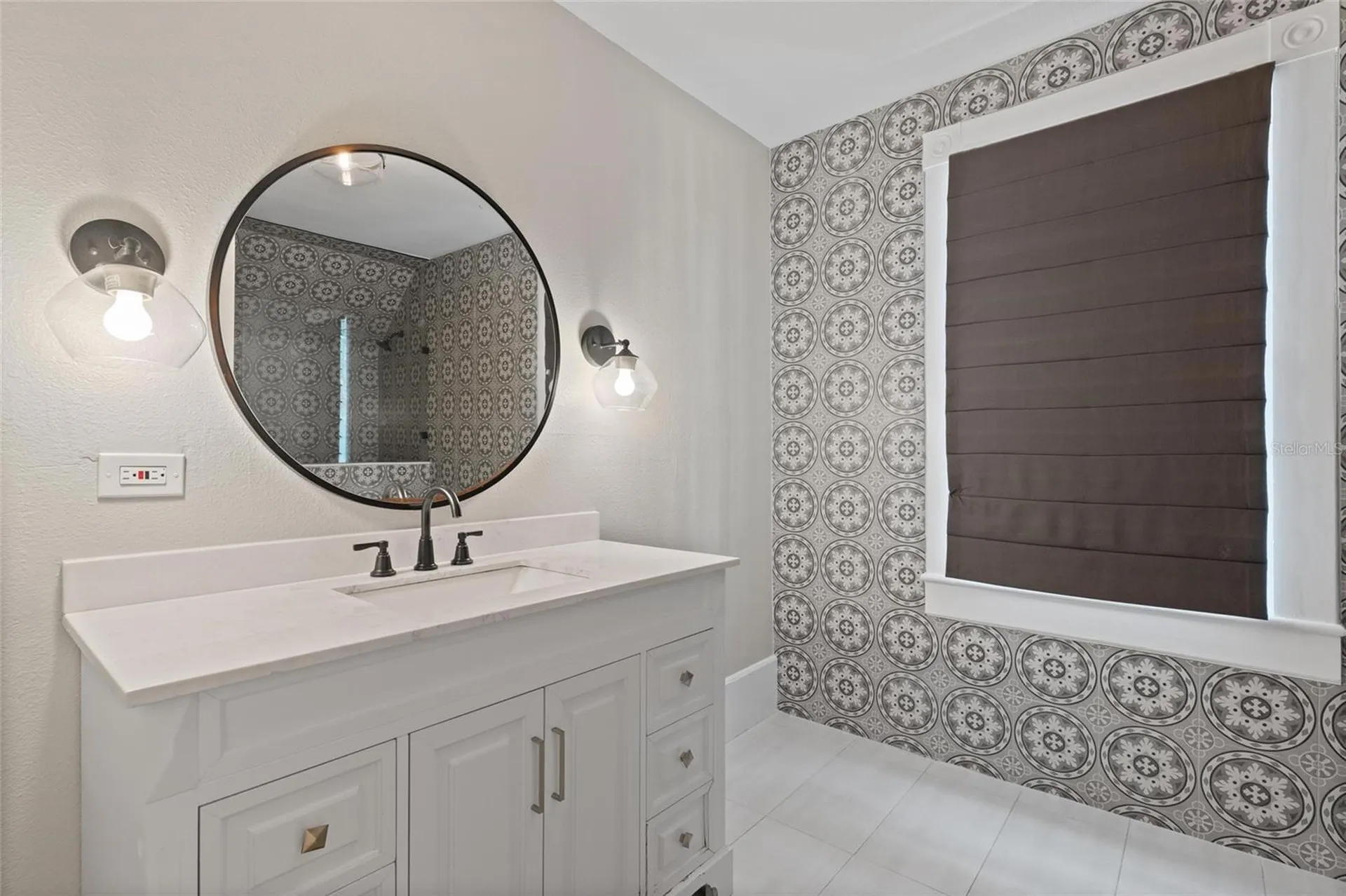 4 W Orange Street Tarpon Springs FL 34689