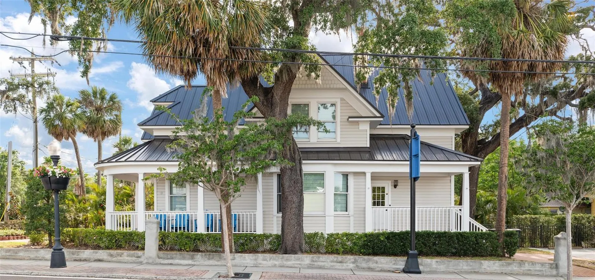 4 W Orange Street Tarpon Springs FL 34689