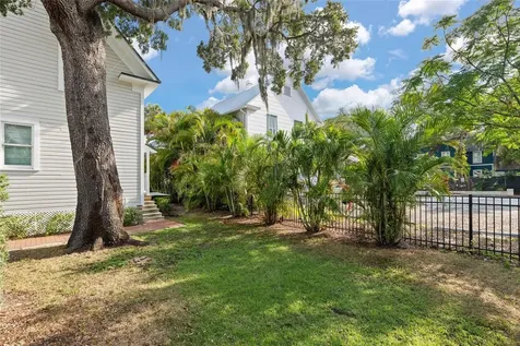 4 W Orange Street Tarpon Springs FL 34689